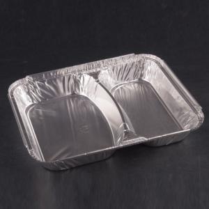 Envase de aluminio rectangular compartimentado con borde rizado y canto alzado - R 80 L (vista oblicua)