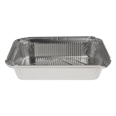 Rectangular aluminum foil container with rolled rim and raised edge 211x146x40 mm - R 845 L (oblique view)